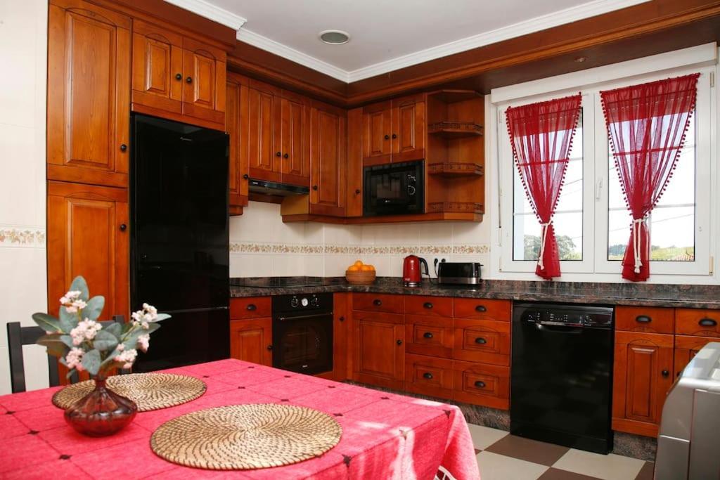 Chalet Con Magnificas Vistas Al Mar Перлора Екстериор снимка